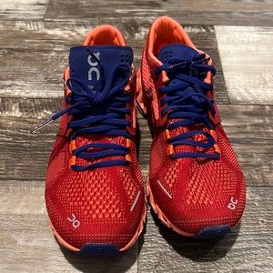 OC W Size 5 tennis shoes like new condition